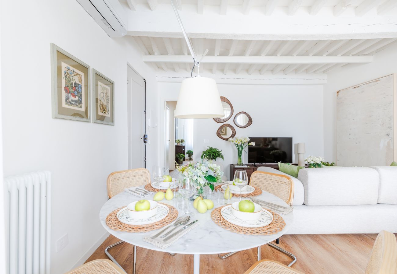 Apartamento em Lucca - Smart Apartment with Terrace and elevator in Lucca Apartamento em Lucca - Smart Apartment with Terrace and elevator in Lucca