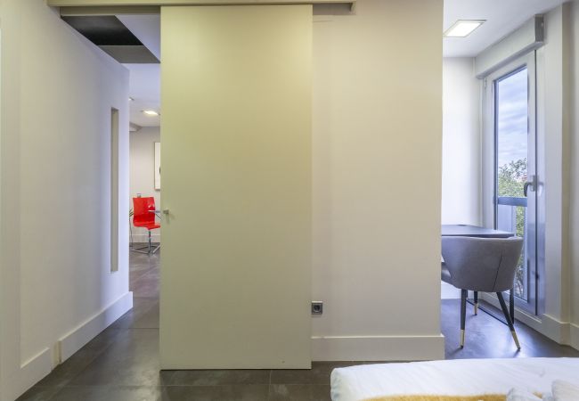 Apartamento em Madrid - Alquiler Mensual en Madrid – Piso Exterior con 1 Dormitorio + Estudio y 2 Baños.Temporal Apartamento em Madrid - Alquiler Mensual en Madrid – Piso Exterior con 1 Dormitorio + Estudio y 2 Baños.Temporal