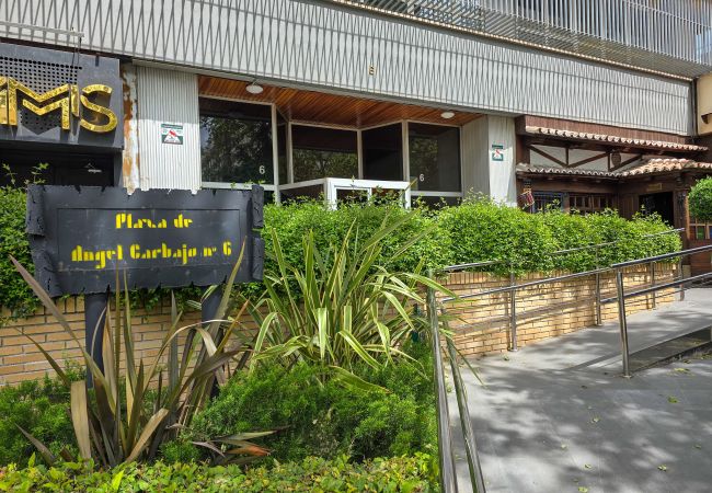 Apartamento em Madrid - Alquiler Mensual en Madrid – Piso Exterior con 1 Dormitorio + Estudio y 2 Baños.Temporal Apartamento em Madrid - Alquiler Mensual en Madrid – Piso Exterior con 1 Dormitorio + Estudio y 2 Baños.Temporal