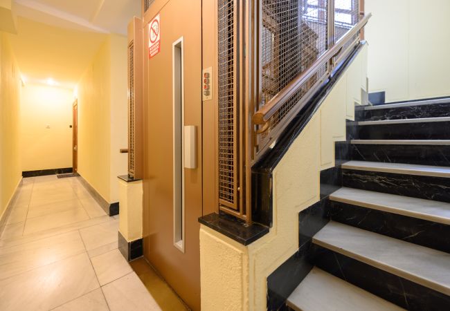 Estúdio em Madrid - Estudio con balcón – Todo lo que necesitas para una estancia perfecta en Madrid. Temporal Estúdio em Madrid - Estudio con balcón – Todo lo que necesitas para una estancia perfecta en Madrid. Temporal