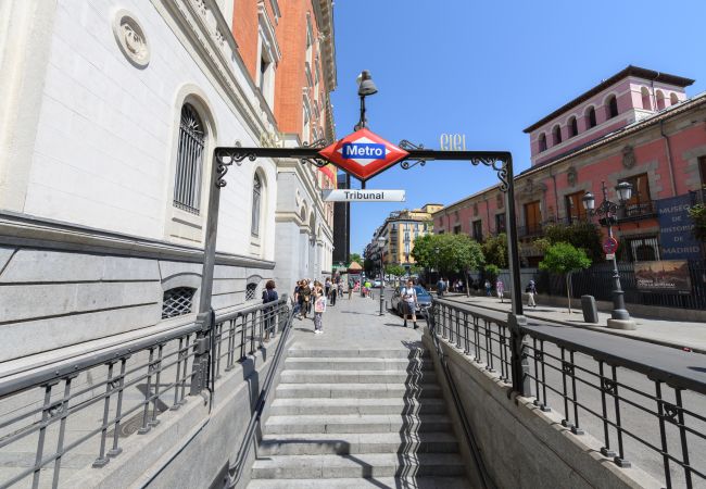 Apartamento em Madrid - Piso tipo loft de 1 dormitorio en el centro de Madrid. Temporal Apartamento em Madrid - Piso tipo loft de 1 dormitorio en el centro de Madrid. Temporal