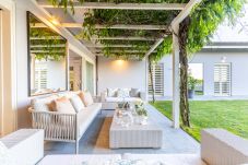 Villa em Lucca - The Secret Escape Villa: Contemporary Luxury in Lucca