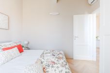 Apartamento em Lucca - The White Lotus Penthouse, Modern Flat with Elevator