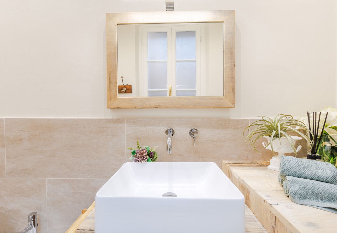 Apartamento em Lucca - Smart and Convenient Fully Air Conditioned Apartment  Apartamento em Lucca - Smart and Convenient Fully Air Conditioned Apartment