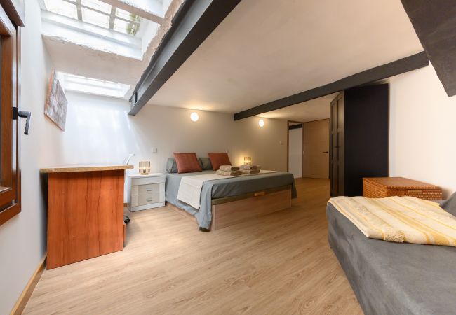Apartamento em Madrid - Dúplex Moderno con 2 Dormitorios, Cocina Equipada – Confort y Estilo.Temporal Apartamento em Madrid - Dúplex Moderno con 2 Dormitorios, Cocina Equipada – Confort y Estilo.Temporal