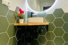Apartamento em Valencia ciudad - Beach Apartment | 1Hab | 4 Personas | AC & WIFI