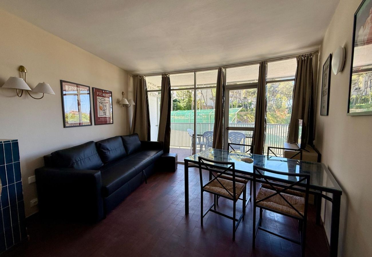 Apartamento em Lloret de Mar - Apartamento T2 com terraço junto à praia em Lloret de Mar