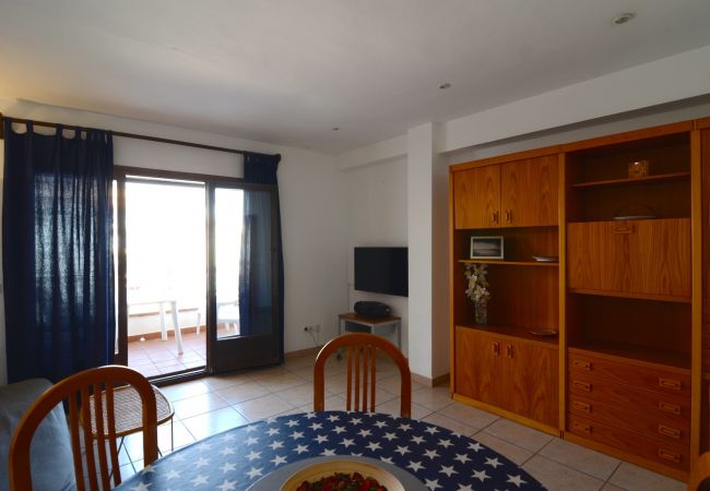 Apartment in L'Escala - APARTMENT ELS PESCADORS 2-1  3D Apartment in L'Escala - APARTMENT ELS PESCADORS 2-1  3D
