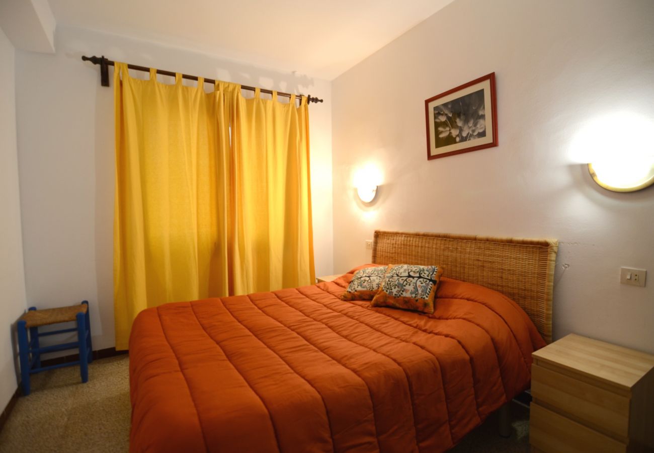 Apartment in L'Escala - APARTMENT ELS PESCADORS 2-1  3D Apartment in L'Escala - APARTMENT ELS PESCADORS 2-1  3D
