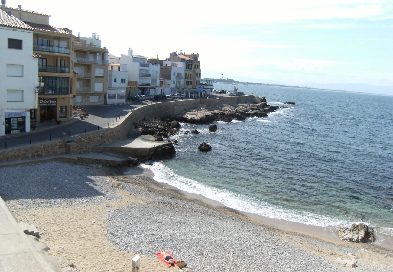 Apartment in L'Escala - APARTMENT ELS PESCADORS 2-1  3D Apartment in L'Escala - APARTMENT ELS PESCADORS 2-1  3D