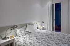 Apartment in Barcelona - Excellent!Centric, Terrace and Wifi-0-Dormitorios