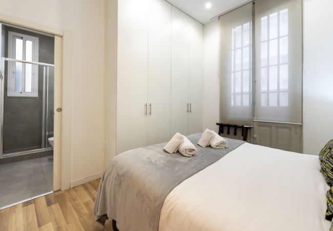 Apartment in Madrid - Apartment Madrid Downtown Puerta del Sol M (PRE2A) Apartment in Madrid - Apartment Madrid Downtown Puerta del Sol M (PRE2A)