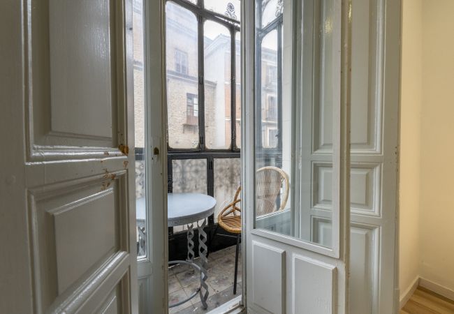 Apartment in Madrid - Apartment Madrid Downtown Puerta del Sol M (PRE2A) Apartment in Madrid - Apartment Madrid Downtown Puerta del Sol M (PRE2A)