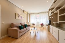 Apartment in Madrid - Cozy Apartment Madrid. Bº SALAMANCA, IFEMA. AEROPUERTO. 2 ROOMS- 6 PAX - ELEVATOR
