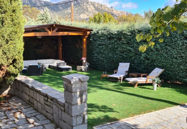 Chalet in Manzanares el Real - Urbanización La Ponderosa Chalet in Manzanares el Real - Urbanización La Ponderosa