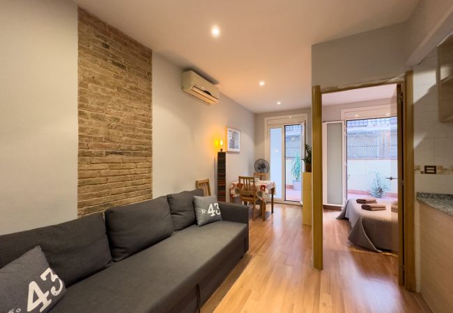  in Barcelona - Cute restored flat for rent with private terrace in Barcelona center, Gracia