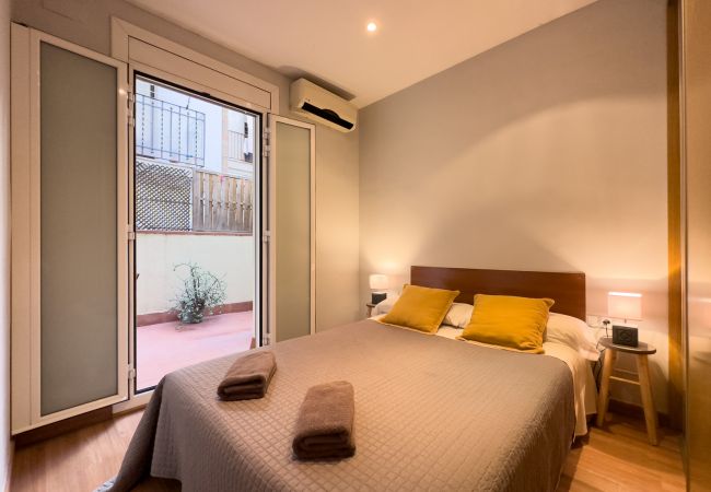 Apartment in Barcelona - Cute restored flat for rent with private terrace in Barcelona center, Gracia Apartment in Barcelona - Cute restored flat for rent with private terrace in Barcelona center, Gracia