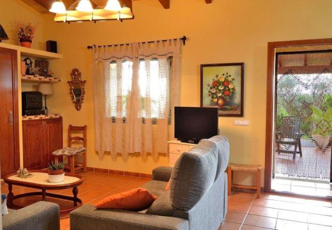 Country house in Muro - Sant Vicenç 022 traditional finca with private pool, spacious garden and WiFi Country house in Muro - Sant Vicenç 022 traditional finca with private pool, spacious garden and WiFi
