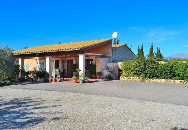 Country house in Muro - Sant Vicenç 022 traditional finca with private pool, spacious garden and WiFi Country house in Muro - Sant Vicenç 022 traditional finca with private pool, spacious garden and WiFi
