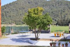 Country house in Sa Pobla - Can Mussol 040 magnificent villa with private swimming pool, large garden, children's area, billiards, ping pong and WiFi.