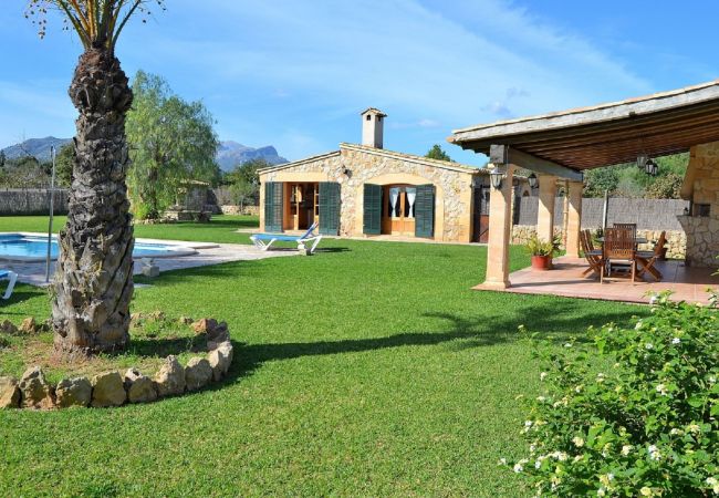 Country house in Pollensa / Pollença - Can Roig Gran 041 magnificent finca with private pool, large barbecue area and WiFi Country house in Pollensa / Pollença - Can Roig Gran 041 magnificent finca with private pool, large barbecue area and WiFi