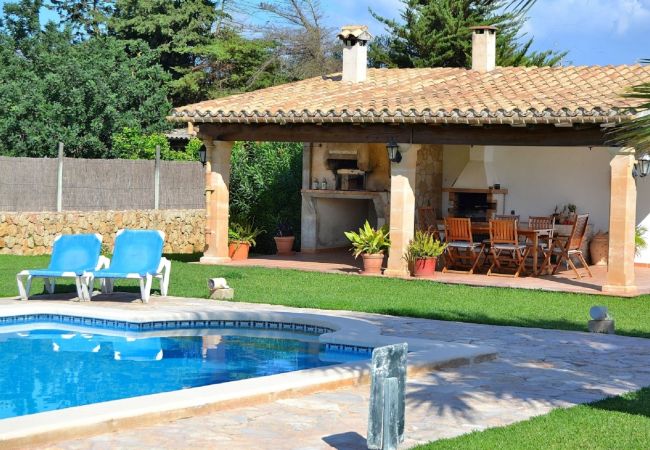 Country house in Pollensa / Pollença - Can Roig Gran 041 magnificent finca with private pool, large barbecue area and WiFi Country house in Pollensa / Pollença - Can Roig Gran 041 magnificent finca with private pool, large barbecue area and WiFi
