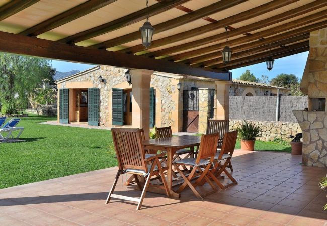Country house in Pollensa / Pollença - Can Roig Gran 041 magnificent finca with private pool, large barbecue area and WiFi Country house in Pollensa / Pollença - Can Roig Gran 041 magnificent finca with private pool, large barbecue area and WiFi