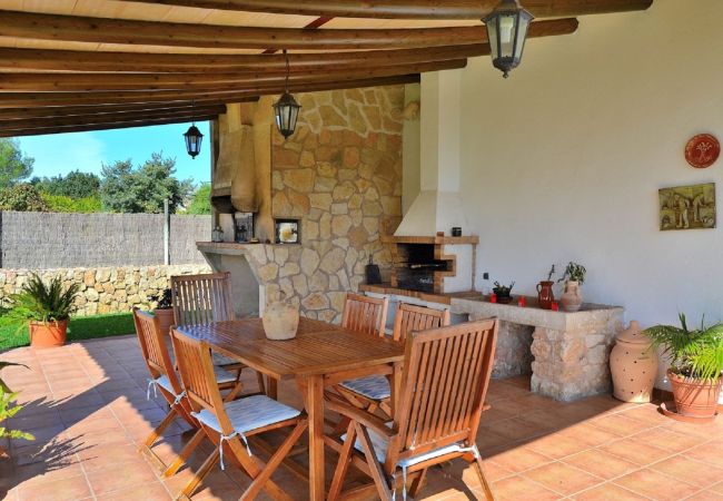 Country house in Pollensa / Pollença - Can Roig Gran 041 magnificent finca with private pool, large barbecue area and WiFi Country house in Pollensa / Pollença - Can Roig Gran 041 magnificent finca with private pool, large barbecue area and WiFi