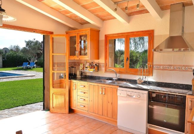 Country house in Pollensa / Pollença - Can Roig Gran 041 magnificent finca with private pool, large barbecue area and WiFi Country house in Pollensa / Pollença - Can Roig Gran 041 magnificent finca with private pool, large barbecue area and WiFi