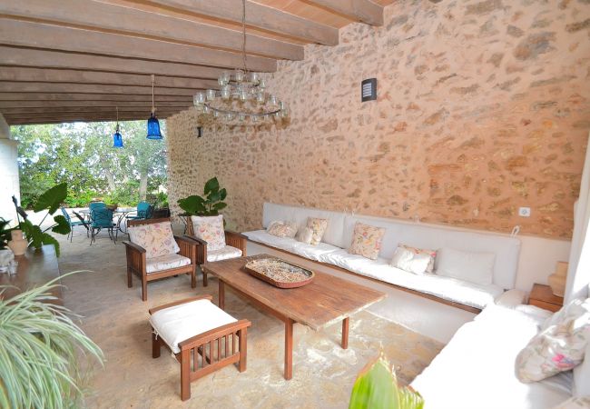 Country house in Llubi - Son Barraquer 047 traditional finca with pool and magnificent garden Country house in Llubi - Son Barraquer 047 traditional finca with pool and magnificent garden