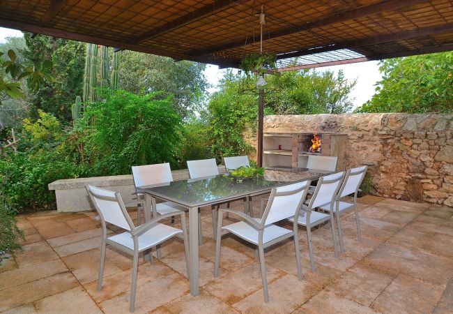 Country house in Llubi - Son Barraquer 047 traditional finca with pool and magnificent garden Country house in Llubi - Son Barraquer 047 traditional finca with pool and magnificent garden