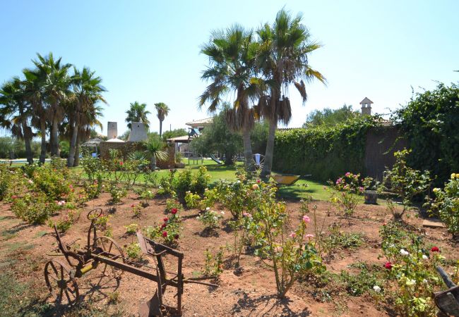 Country house in Muro - Can Gamundí 052 fantastic finca with private swimming pool, playground, air conditioning and barbecue Country house in Muro - Can Gamundí 052 fantastic finca with private swimming pool, playground, air conditioning and barbecue