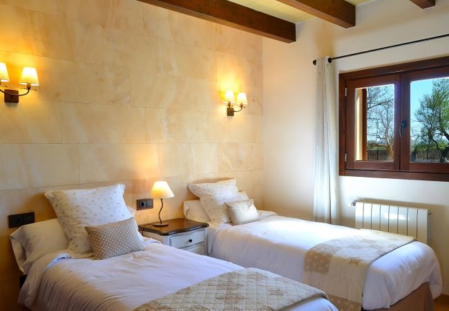 Country house in Buger - Son Costa 065 wonderful finca with private pool, children's area, air conditioning and barbecue Country house in Buger - Son Costa 065 wonderful finca with private pool, children's area, air conditioning and barbecue