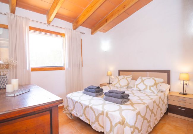 Country house in Alcúdia - Can Roig 113 fantastic finca with private pool, garden, children's area and air-conditioning Country house in Alcúdia - Can Roig 113 fantastic finca with private pool, garden, children's area and air-conditioning