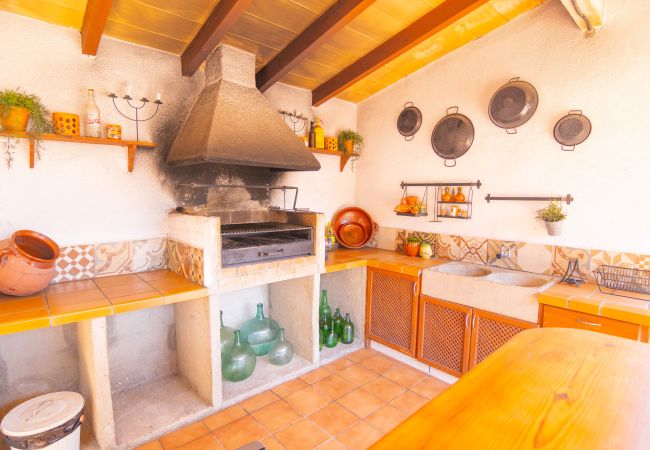 Country house in Alcúdia - Can Roig 113 fantastic finca with private pool, garden, children's area and air-conditioning Country house in Alcúdia - Can Roig 113 fantastic finca with private pool, garden, children's area and air-conditioning