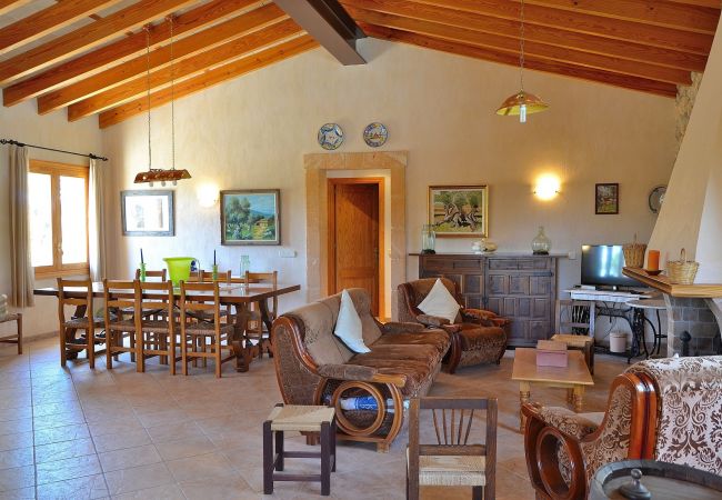 Country house in Llubi - Son Bernat 137 cosy finca in the countryside with private pool, terrace, garden and WiFi Country house in Llubi - Son Bernat 137 cosy finca in the countryside with private pool, terrace, garden and WiFi