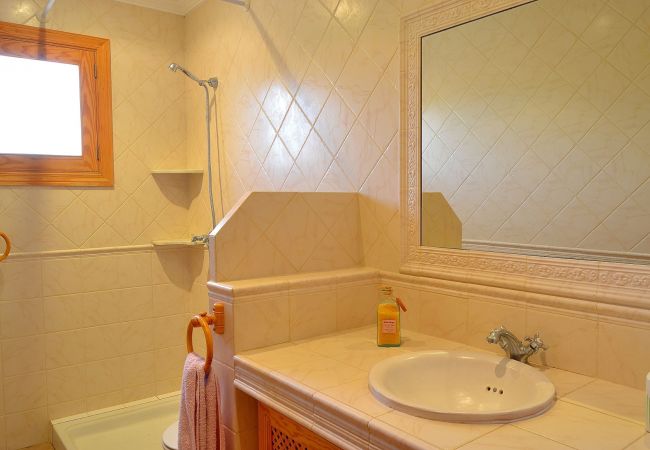 Country house in Llubi - Son Bernat 137 cosy finca in the countryside with private pool, terrace, garden and WiFi Country house in Llubi - Son Bernat 137 cosy finca in the countryside with private pool, terrace, garden and WiFi