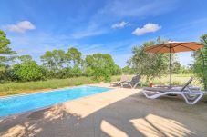 Country house in Llubi - Son Bernat 137 cosy finca in the countryside with private pool, terrace, garden and WiFi