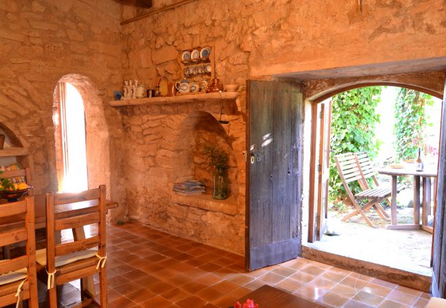 Country house in Alcúdia - Els Olivers 138 rustic finca with private swimming pool, air conditioning, terrace and barbecue Country house in Alcúdia - Els Olivers 138 rustic finca with private swimming pool, air conditioning, terrace and barbecue