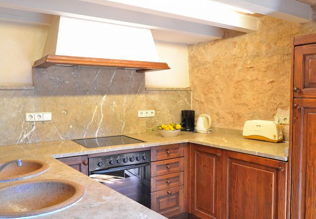 Country house in Alcúdia - Els Olivers 138 rustic finca with private swimming pool, air conditioning, terrace and barbecue Country house in Alcúdia - Els Olivers 138 rustic finca with private swimming pool, air conditioning, terrace and barbecue