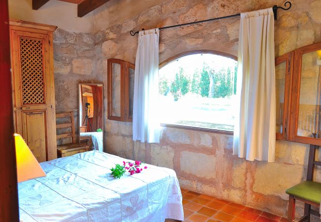 Country house in Alcúdia - Els Olivers 138 rustic finca with private swimming pool, air conditioning, terrace and barbecue Country house in Alcúdia - Els Olivers 138 rustic finca with private swimming pool, air conditioning, terrace and barbecue