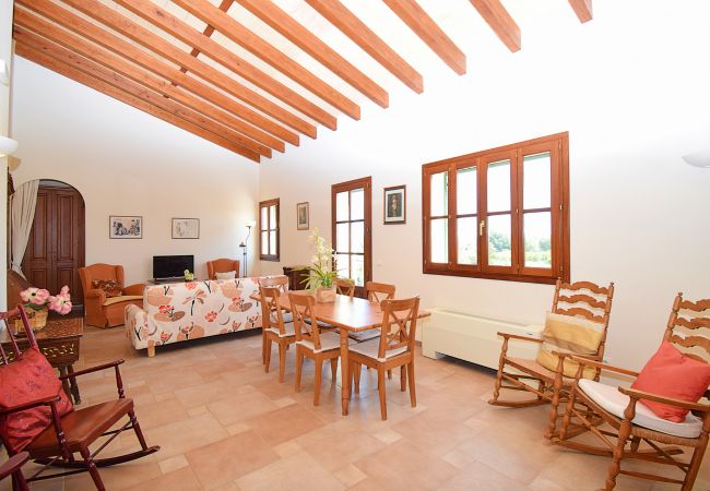 House in Llubi - Tofollubí 152 fantastic villa with private pool, large outdoor area, air conditioning and barbecue area House in Llubi - Tofollubí 152 fantastic villa with private pool, large outdoor area, air conditioning and barbecue area