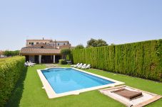 Swimming pool in a village house in Llubi Majorca for large groups