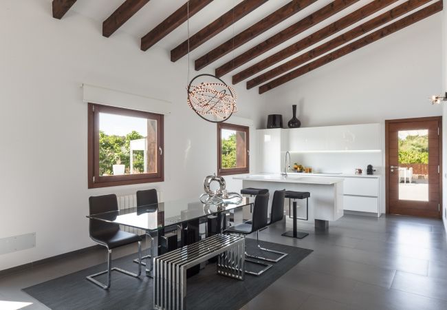 Country house in Llubi - Son Calet 156 modern villa with private pool, garden, barbecue area and air-conditioning Country house in Llubi - Son Calet 156 modern villa with private pool, garden, barbecue area and air-conditioning