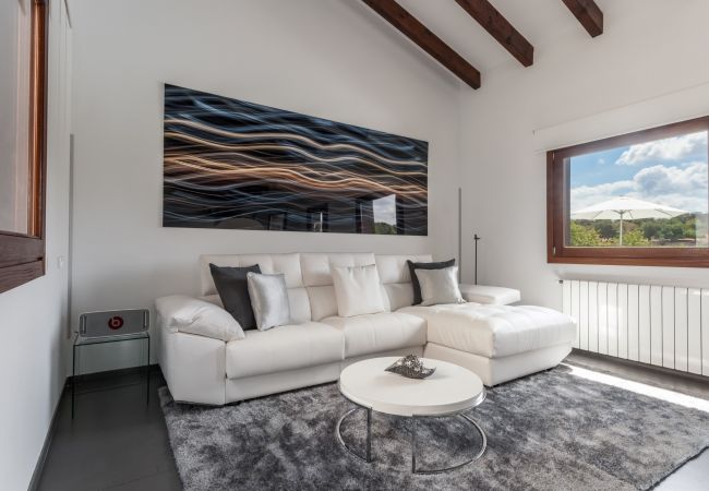 Country house in Llubi - Son Calet 156 modern villa with private pool, garden, barbecue area and air-conditioning Country house in Llubi - Son Calet 156 modern villa with private pool, garden, barbecue area and air-conditioning