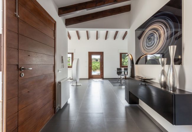 Country house in Llubi - Son Calet 156 modern villa with private pool, garden, barbecue area and air-conditioning Country house in Llubi - Son Calet 156 modern villa with private pool, garden, barbecue area and air-conditioning