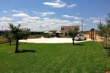 Country house in Muro - Vinagrella 158 magnificent finca with private pool, large garden, air conditioning and barbecue