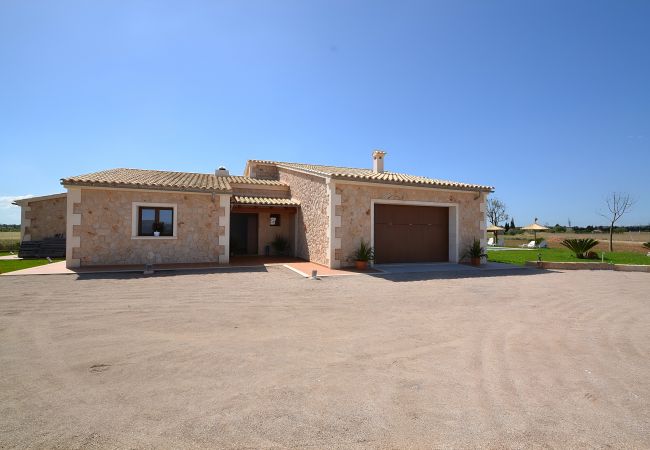 Country house in Muro - Flor de Sal 178 majestic modern villa with private pool, air-conditioning and BBQ Country house in Muro - Flor de Sal 178 majestic modern villa with private pool, air-conditioning and BBQ