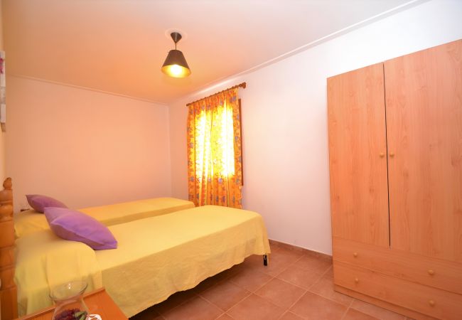 Country house in Llubi - Son Rossignol 193 finca with private swimming pool, large terrace, barbecue and WiFi Country house in Llubi - Son Rossignol 193 finca with private swimming pool, large terrace, barbecue and WiFi