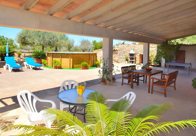 Country house in Llubi - Son Rossignol 193 finca with private swimming pool, large terrace, barbecue and WiFi Country house in Llubi - Son Rossignol 193 finca with private swimming pool, large terrace, barbecue and WiFi